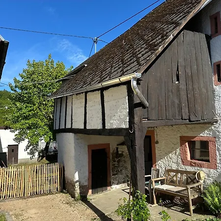 400 Jahre Altes Kutscherhaus Neben Der Burg * Oberehe-Stroheich