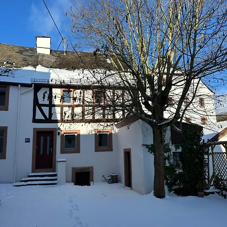 Kutscherhaus Der Burg Nyaraló Oberehe-Stroheich